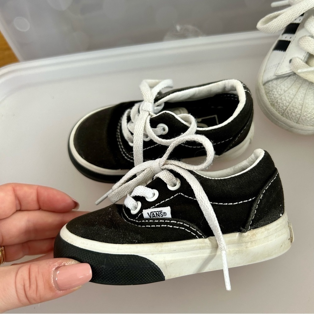 Adidas Superstar & Vans Old Skool Toddler Sneakers - Unisex 2pc Bundle Size 4 - Picture 9 of 13